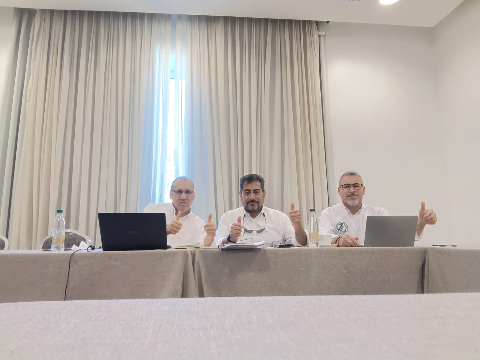 Petar Mladinic (Secretario) - Elias torres (Presidente)   Alejandro Ganiffo (Tesorero) "Directiva Sindical"